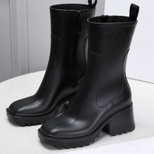 Designer women rain boots England style ( like the Chloe ones)